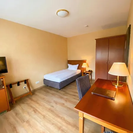 Отель Markgraf Zwei