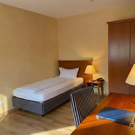 Markgraf Zwei Отель Бад-Беллинген